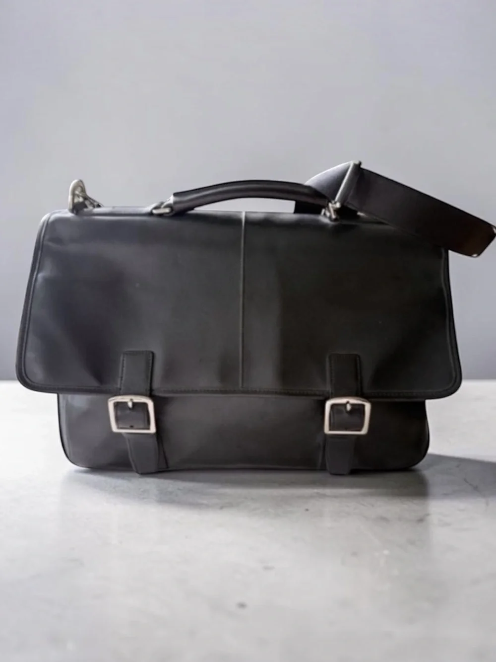 COACH F70666 Lexington Flap Top Black Leather Briefcase/laptop Bag Buckle Detail